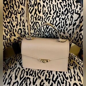Elegant Michael Kors Handbag. Carry w/handle  or adjustable strap. EUC